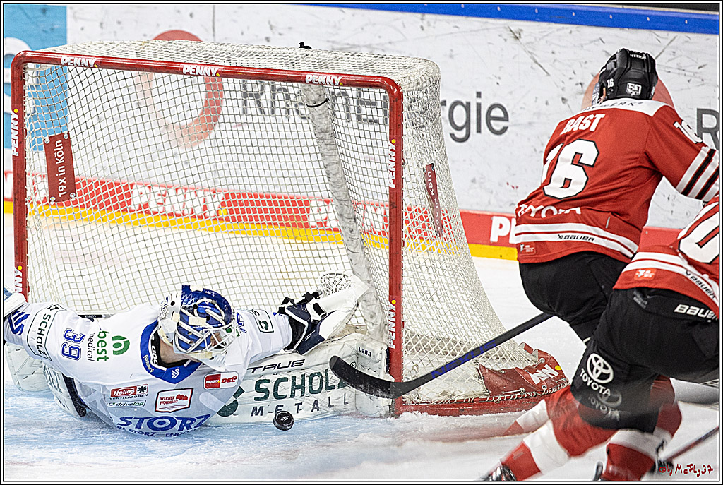 PENNY DEL;  Koelner Haie - Schwenninger Wild Wings; Koeln, 18.01.2023